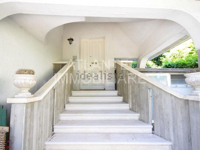 Appartamento in vendita di 260 m² in Viale Paola