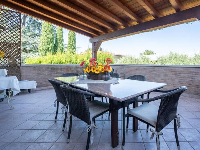 Appartamento in vendita di 261 m² in Via Custoza