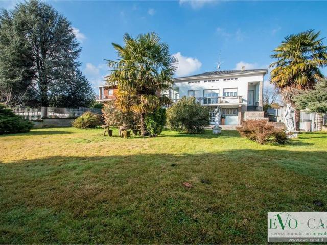Appartamento in vendita di 261 m² in Via Adige, 6