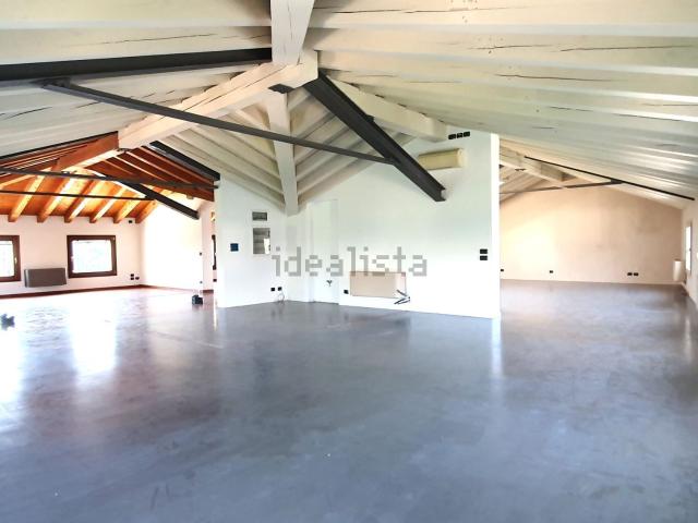 Appartamento in vendita di 261 m² in Via Montello, 13