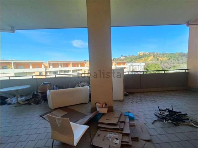 Appartamento in vendita di 262 m² in Via di Sotto, 3