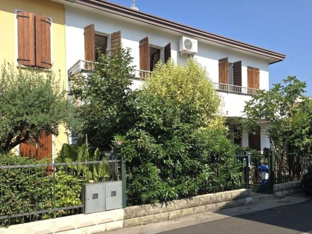 Appartamento in vendita di 262 m² in Via S. Pietro, 41