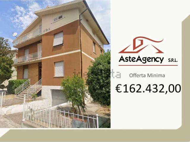 Appartamento in vendita di 262 m² in Strada Giovanni Maria Lancisi, 180