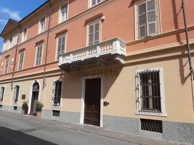 Appartamento in vendita di 263 m² in Via Cesare Battisti, 9