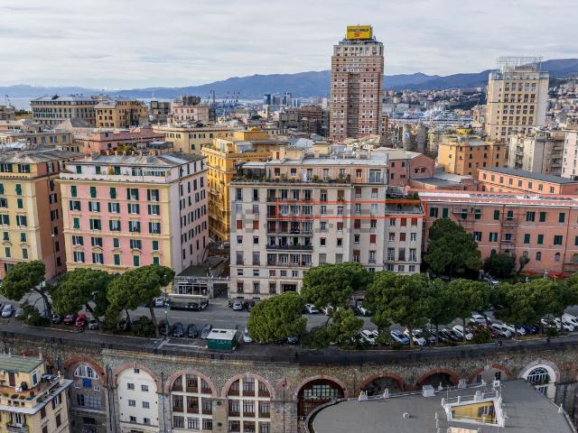 Appartamento in vendita di 264 m² in Corso Andrea Podestà, 9