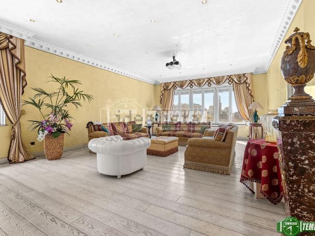 Appartamento in vendita di 264 m² in Piazza della Repubblica, 27