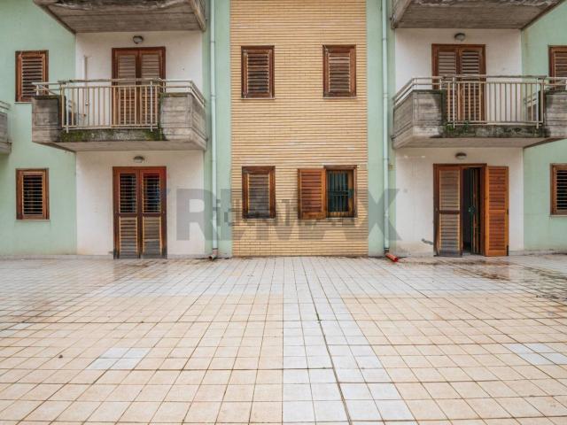 Appartamento in vendita di 265 m² in Via Agnone, 100