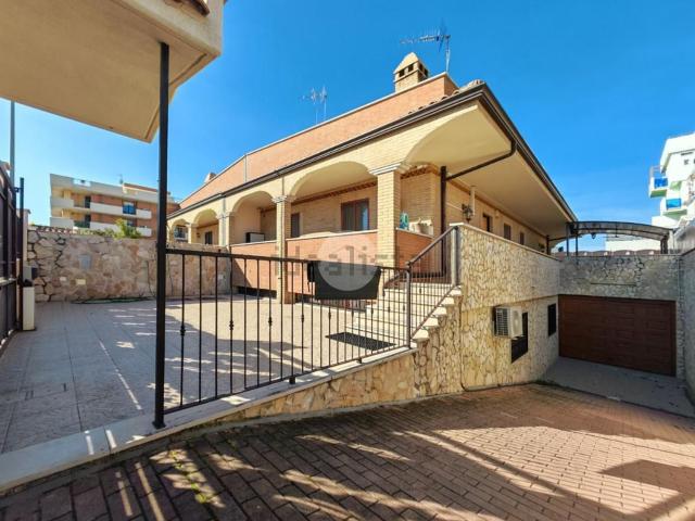 Appartamento in vendita di 265 m² in Via Elio Vittorini