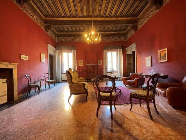 Appartamento in vendita di 265 m² in Via Stalloreggi, 28