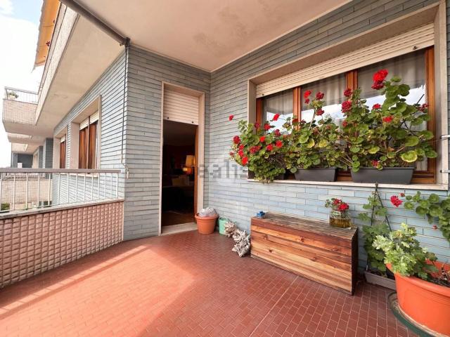 Appartamento in vendita di 267 m² in Via Giosuè Carducci, 23