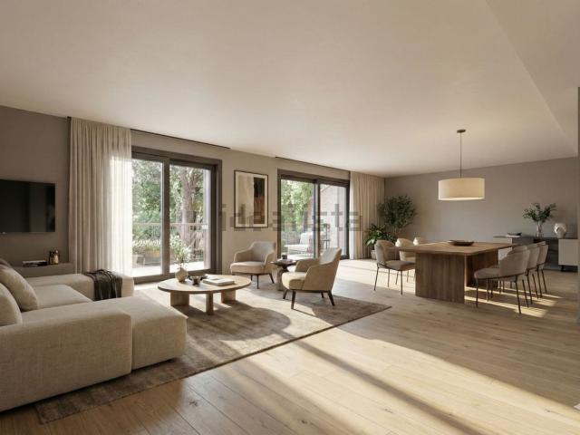 Appartamento in vendita di 267 m² in Piazza Visconti, 12