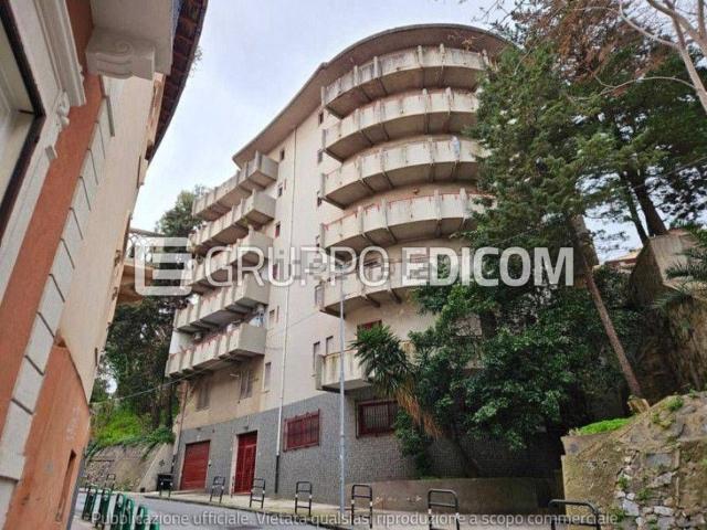 Appartamento in vendita di 269 m² in Via Dina e Clarenza