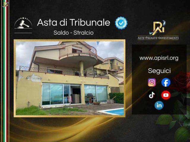 Appartamento in vendita di 269 m² in Via Montevecchio, 45