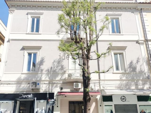 Appartamento in vendita di 270 m² in Via Cristoforo Colombo, 6