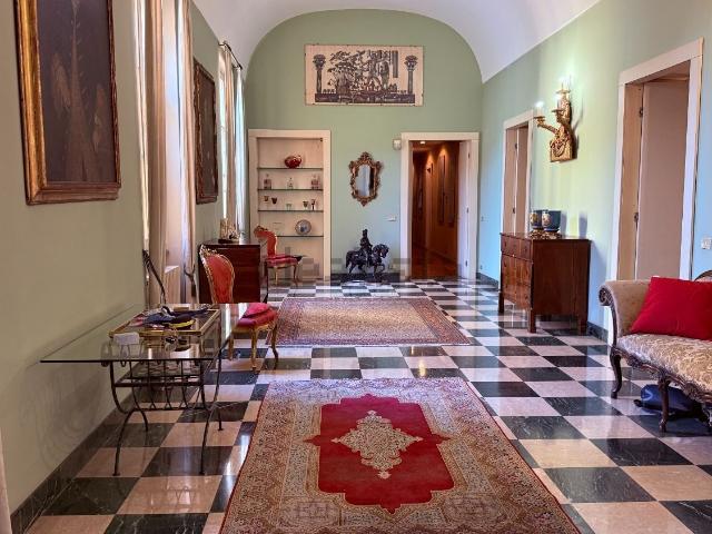 Appartamento in vendita di 270 m² in Via Borghetto