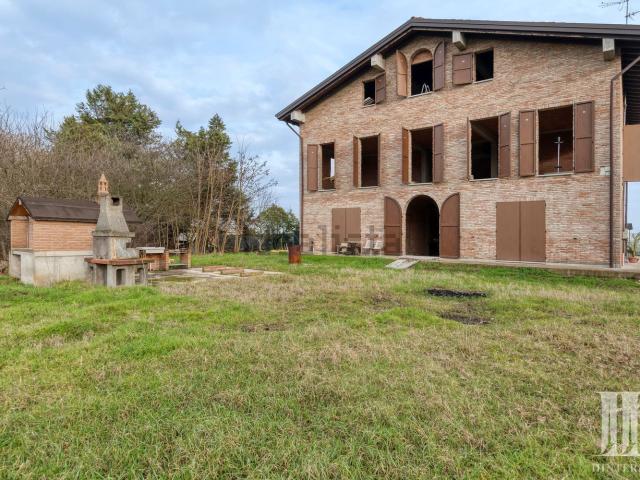 Appartamento in vendita di 270 m² in Via Bisana Inferiore, 26