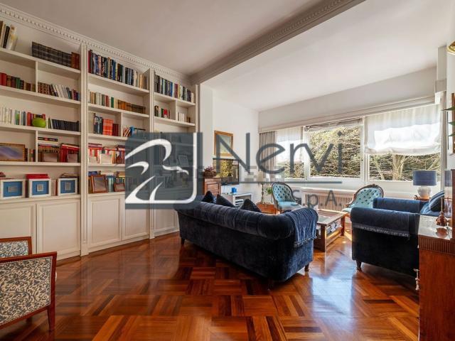 Appartamento in vendita di 270 m² in Via Bruxelles