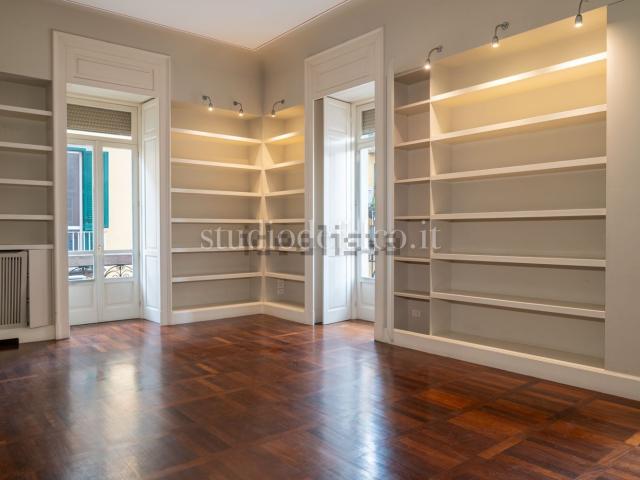 Appartamento in vendita di 270 m² in Via Giuseppe Fiorelli