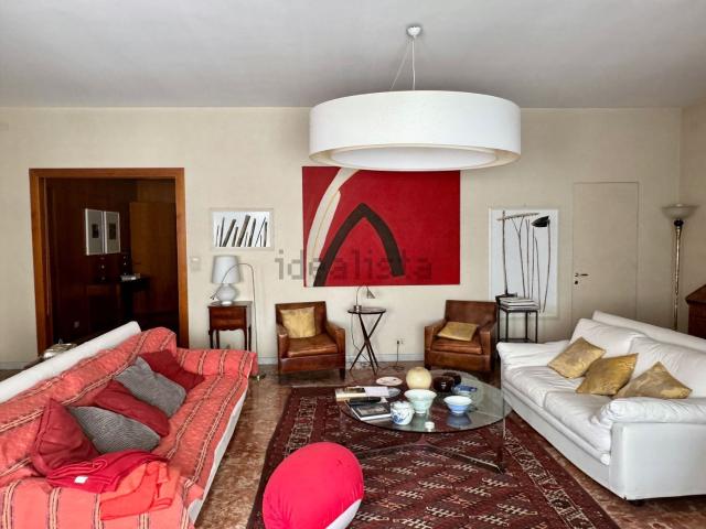 Appartamento in vendita di 270 m² in Via Giuseppe Talucchi, 45