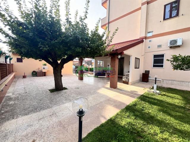 Appartamento in vendita di 270 m² in Via Gulfi