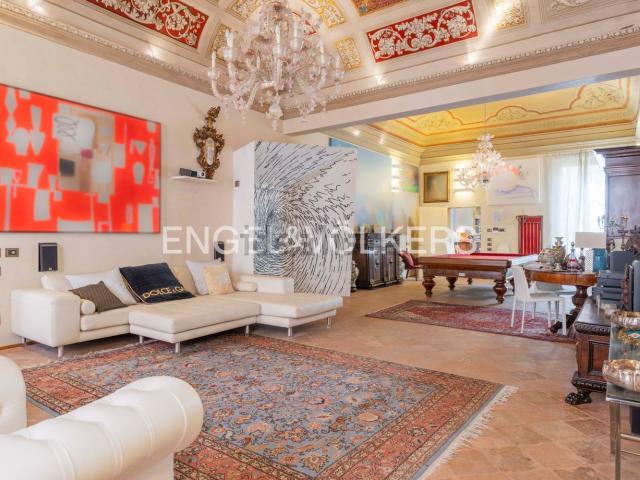 Appartamento in vendita di 270 m² in Via del Muro