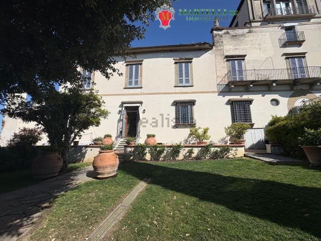 Appartamento in vendita di 270 m² in Via del Carota, 1843