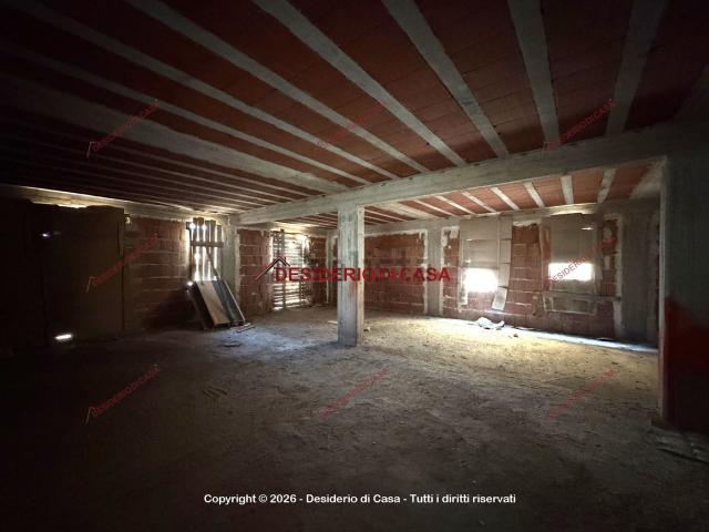 Appartamento in vendita di 270 m² in Via Enrico Berlinguer, 16