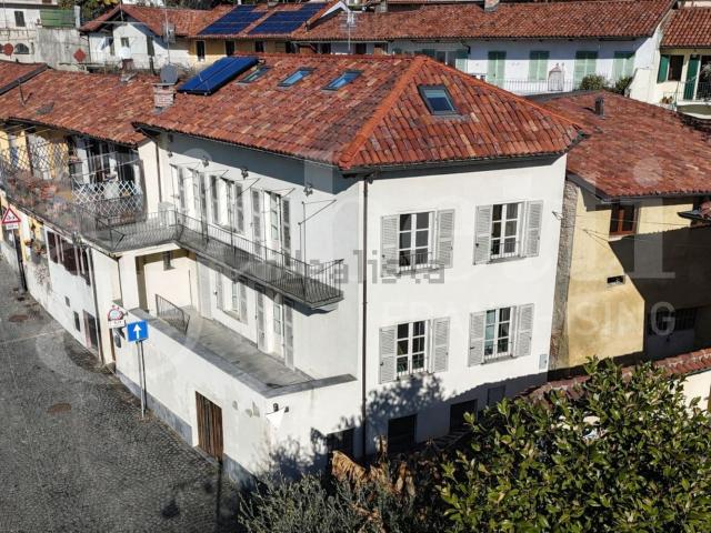 Appartamento in vendita di 270 m² in Via M. Beria, 17