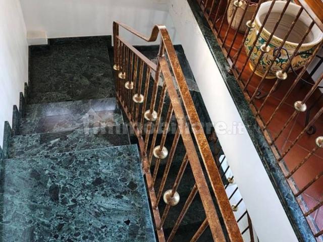 Appartamento in vendita di 270 m² in Via Matteo Renato Imbriani, 268