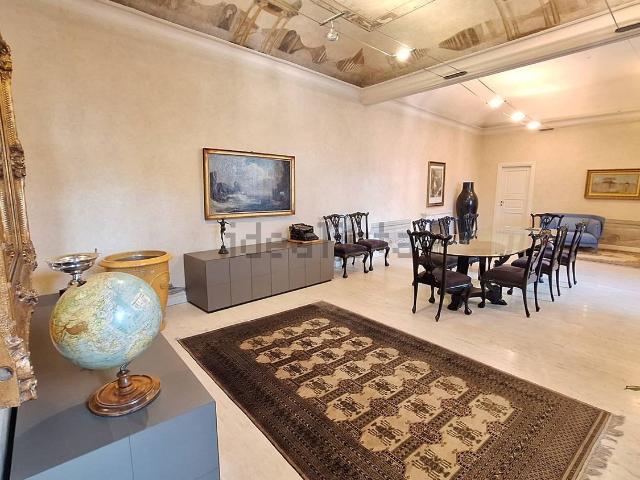 Appartamento in vendita di 270 m² in Via Marchetti, 6
