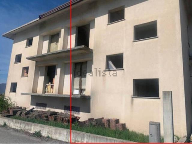 Appartamento in vendita di 270 m² in Via Santi Giovanni e Paolo