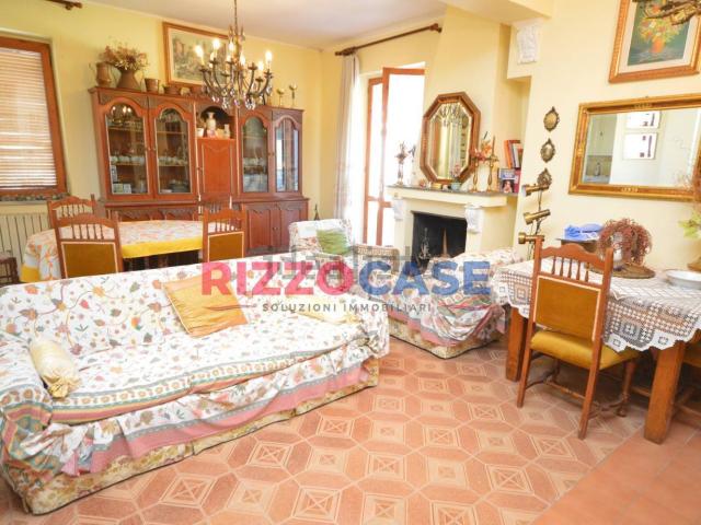 Appartamento in vendita di 270 m² in Via Pantelleria, 5