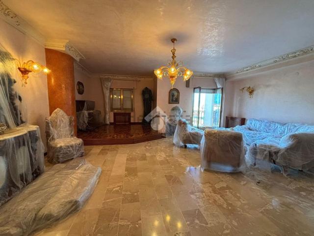 Appartamento in vendita di 270 m² in Via Piccolo Mondo Antico, 93