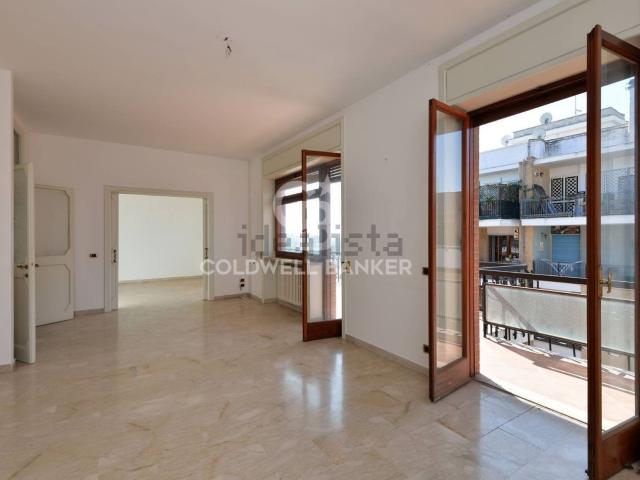 Appartamento in vendita di 270 m² in Via Tito Minniti