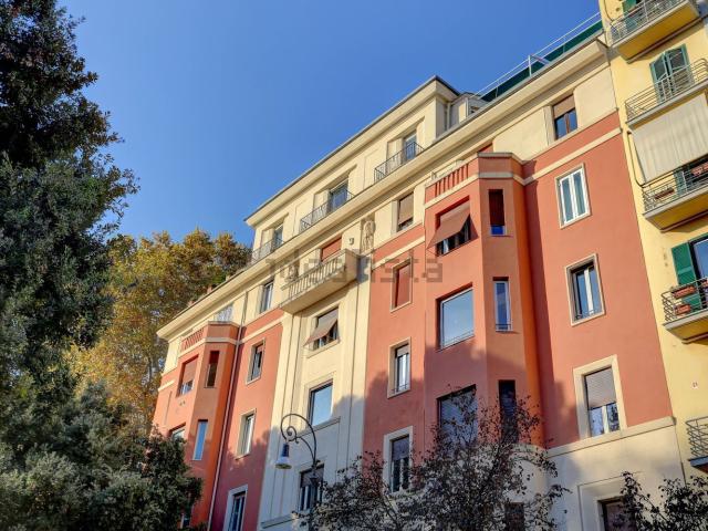 Appartamento in vendita di 270 m² in Viale Giuseppe Mazzini