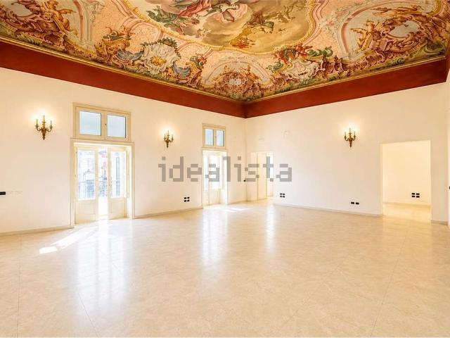 Appartamento in vendita di 270 m² in Corso Umberto I, 45