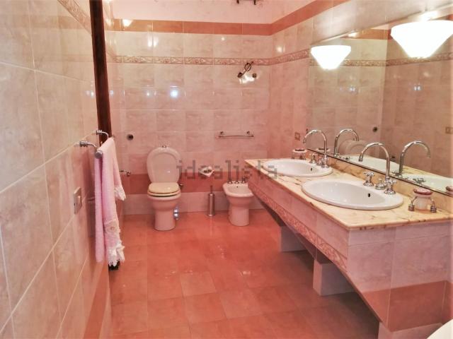Appartamento in vendita di 270 m² in Piazza Bellini