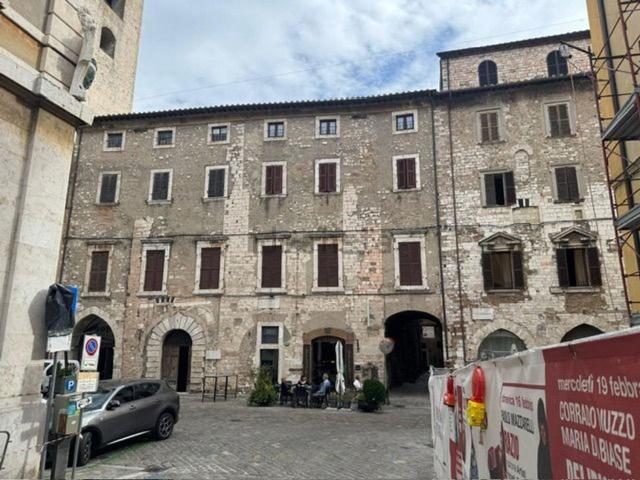 Appartamento in vendita di 270 m² in Piazza dei Priori