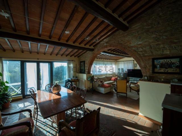 Appartamento in vendita di 270 m² in Strada di Renaccio