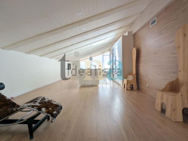 Appartamento in vendita di 271 m² in Via Bruno Buozzi