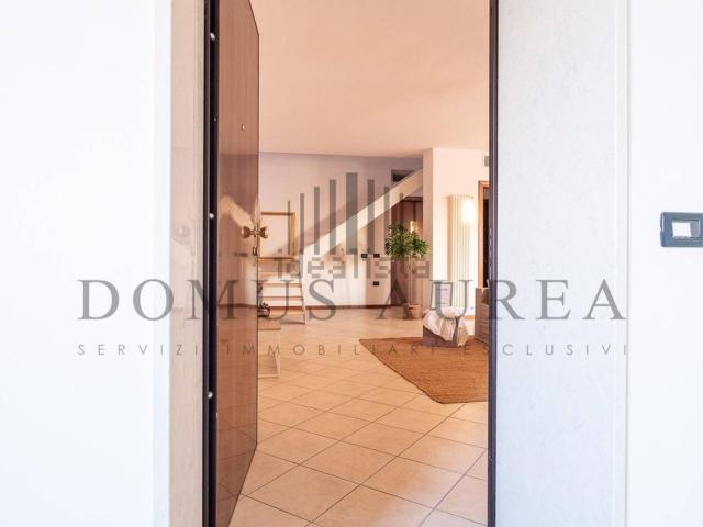 Appartamento in vendita di 272 m² in Via Dante, 3