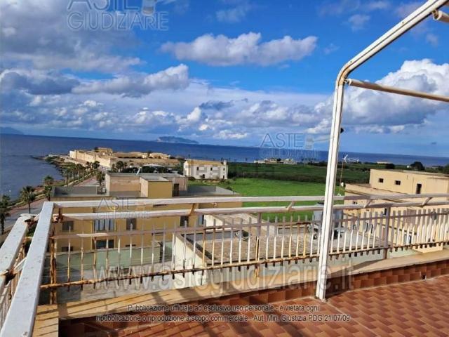 Appartamento in vendita di 273 m² in Via Armando Diaz, 109