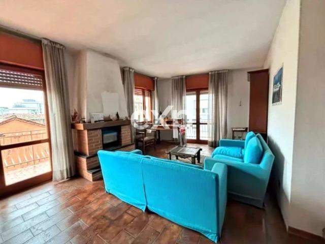 Appartamento in vendita di 273 m² in Via Ronchi, 5