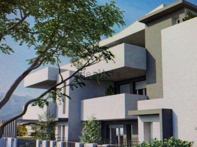 Appartamento in vendita di 273 m² in Piazza Giacomo Chilesotti, 8
