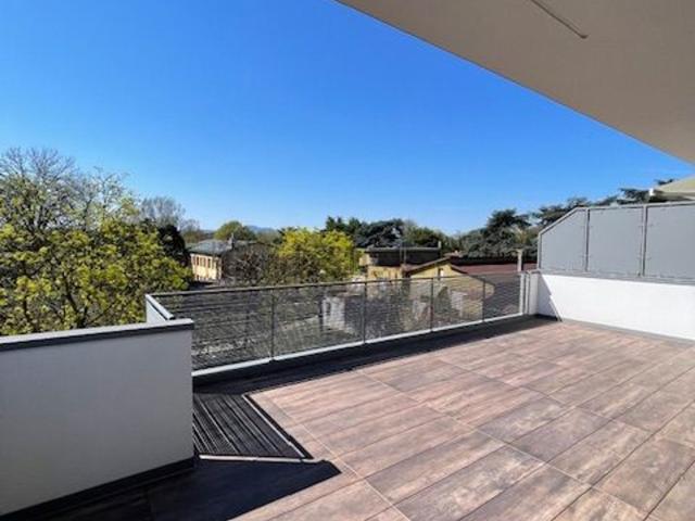 Appartamento in vendita di 274 m² in Via Nazzareno Strampelli, 22