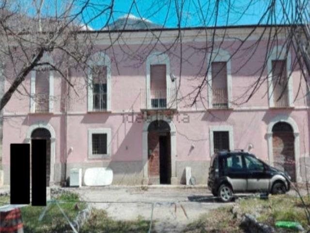 Appartamento in vendita di 274 m² in Via Santa Lucia Filippini