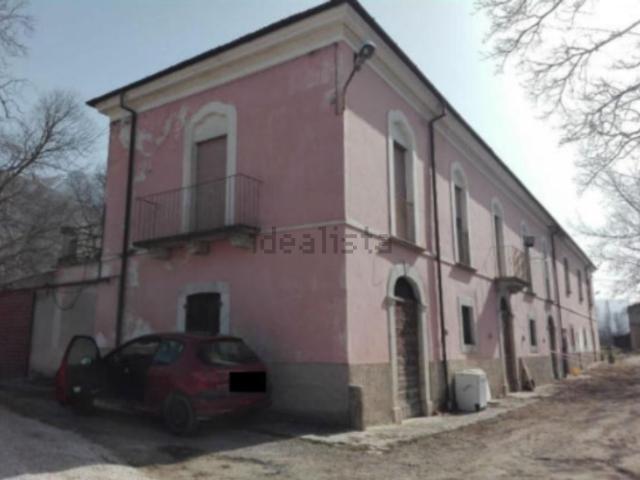 Appartamento in vendita di 274 m² in Via Santa Lucia Filippini