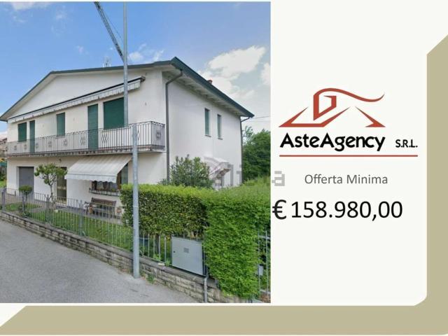 Appartamento in vendita di 275 m² in Via Calabria, 2