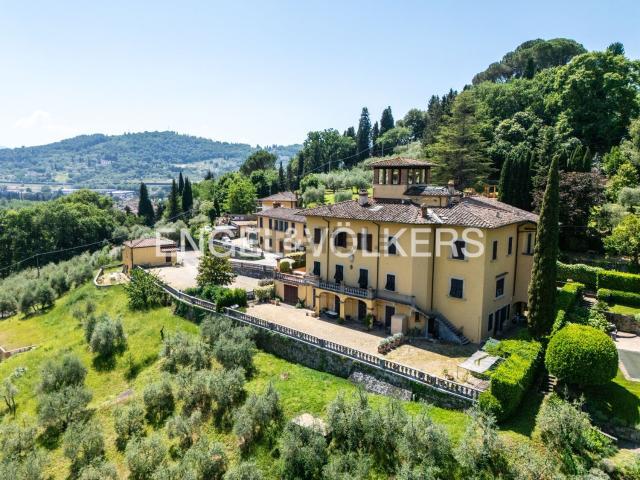 Appartamento in vendita di 275 m² in Via Belisario Vinta
