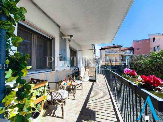 Appartamento in vendita di 275 m² in Via Domenico Prencipe, 14